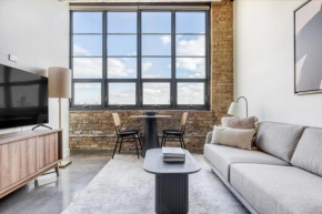 Lincoln Park 2BR w Lounge Roof Gym nr DePaul CHI-568